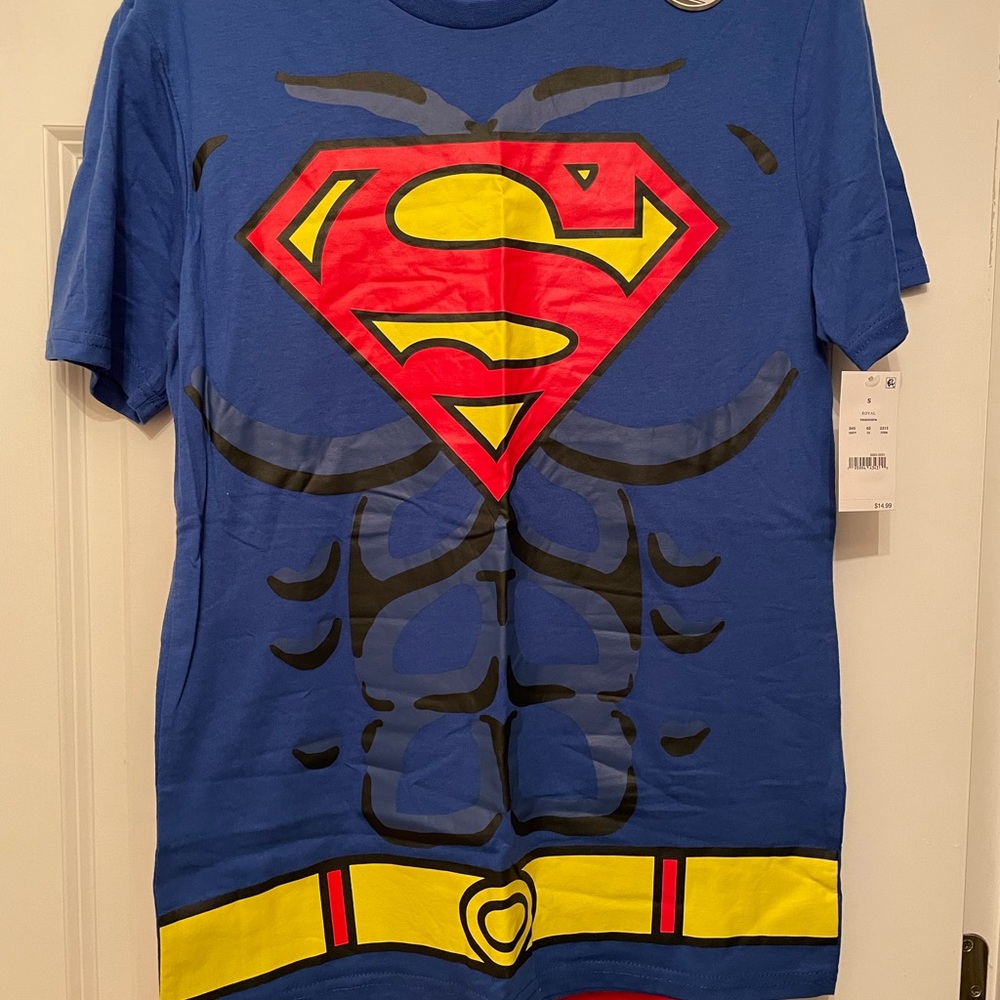 Men’s Superman T-shirt with detachable cape